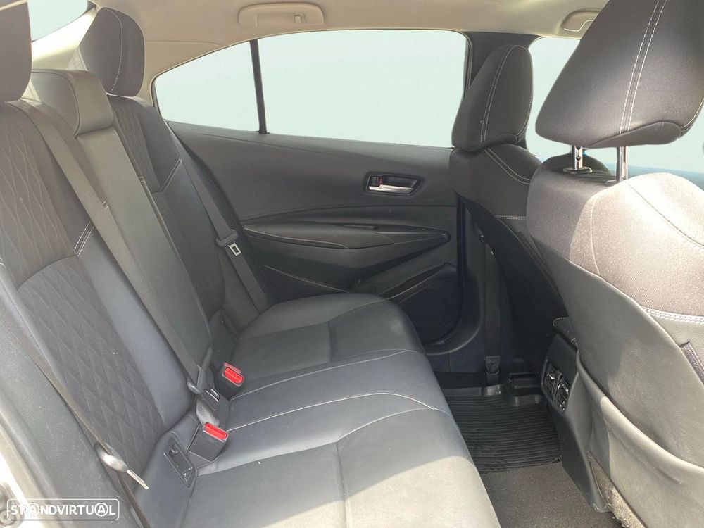 Toyota Corolla SD 1.8 Hybrid Luxury - 19