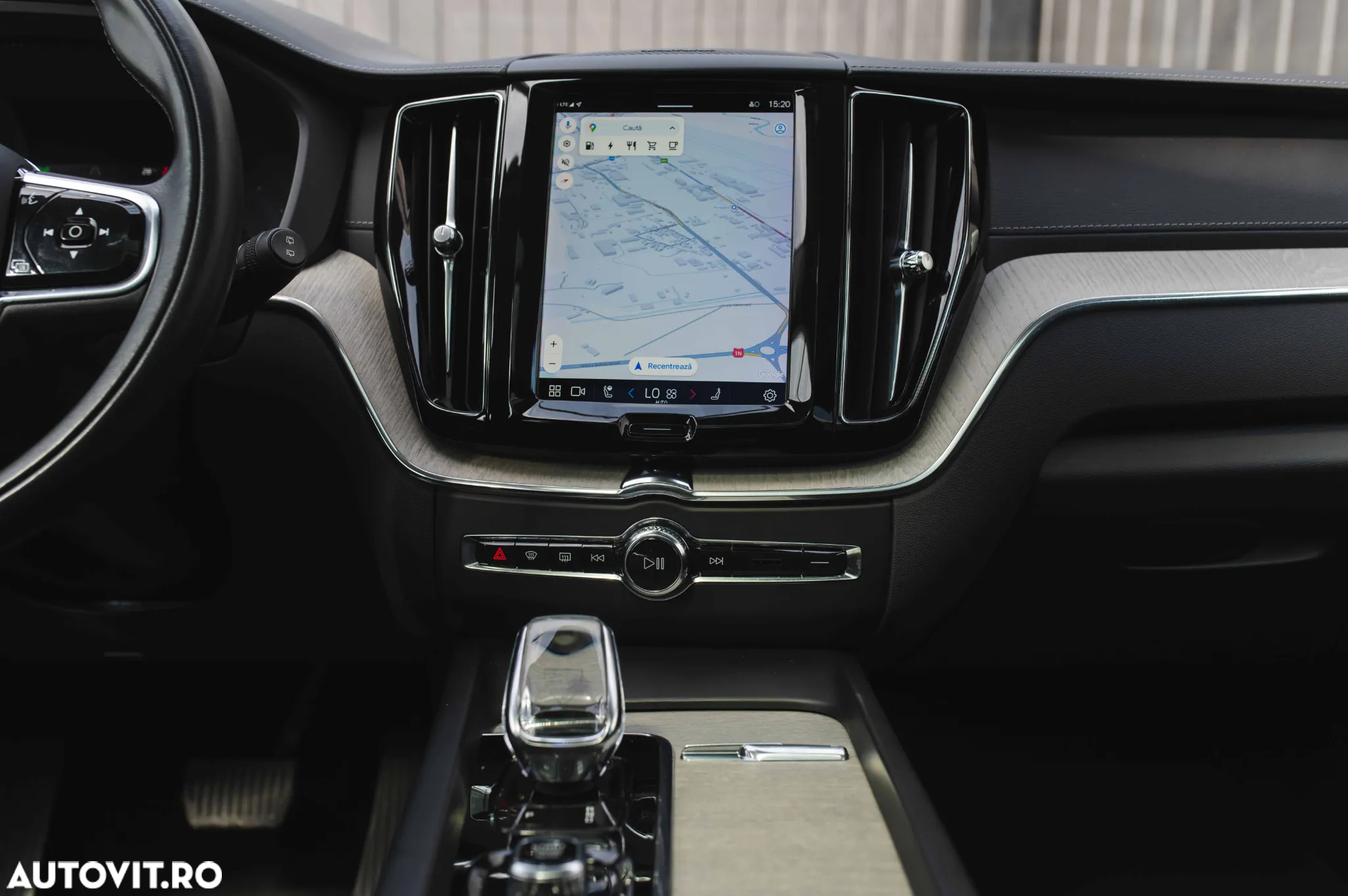 Volvo XC 60 T6 AWD Recharge Geartronic Inscription - 18