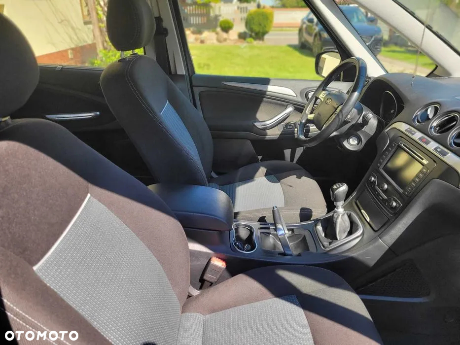 Ford Galaxy 1.6 TDCi Titanium - 4