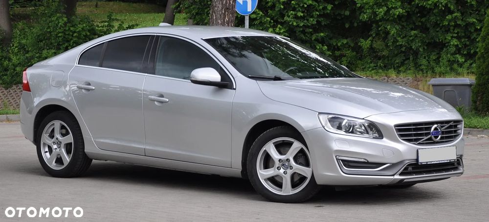 Volvo S60 D4 R-Design Summum - 14