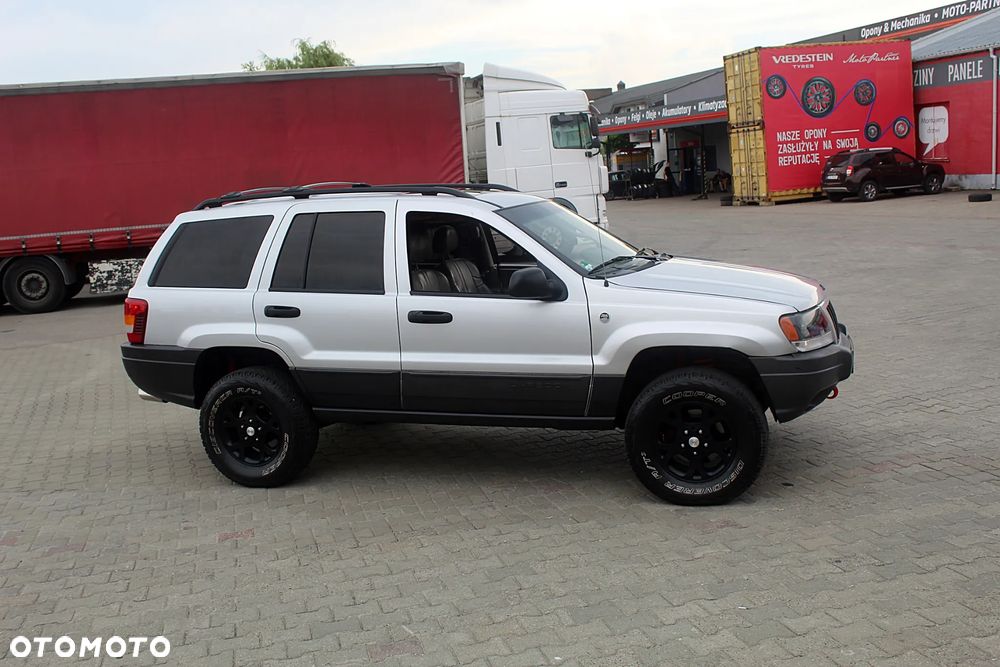 Jeep Grand Cherokee - 10