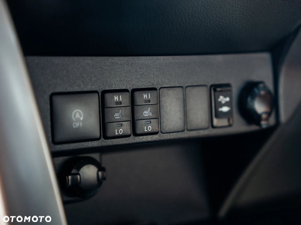 Toyota RAV4 - 9