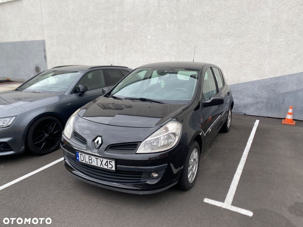 Renault Clio - 1