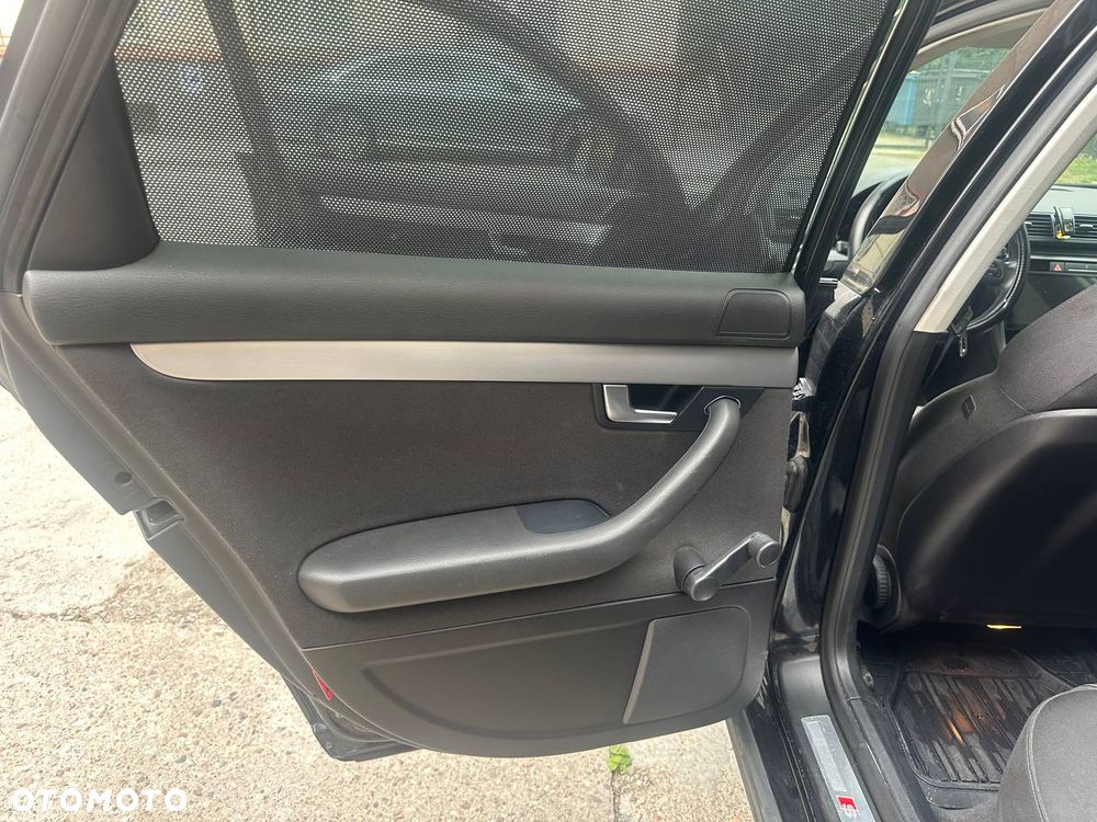 Audi A4 Avant 2.0 TDI Multitronic - 24
