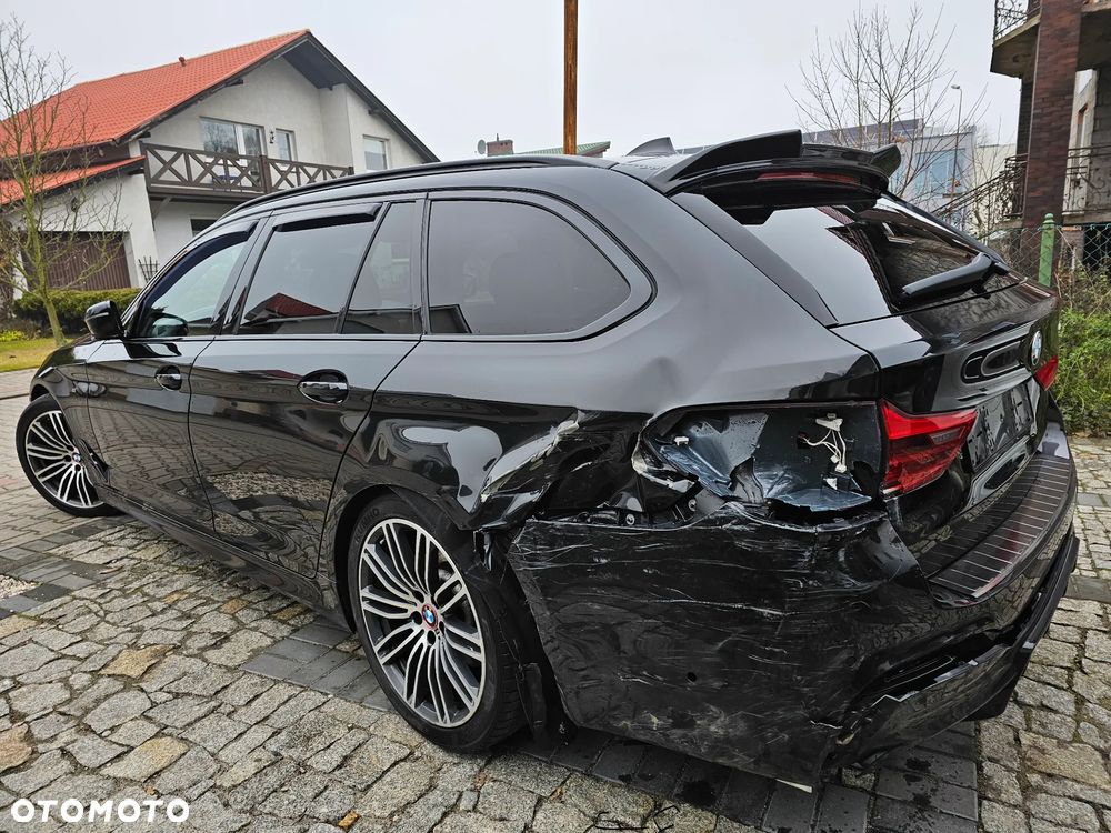 BMW Seria 5 520d M Sport - 4