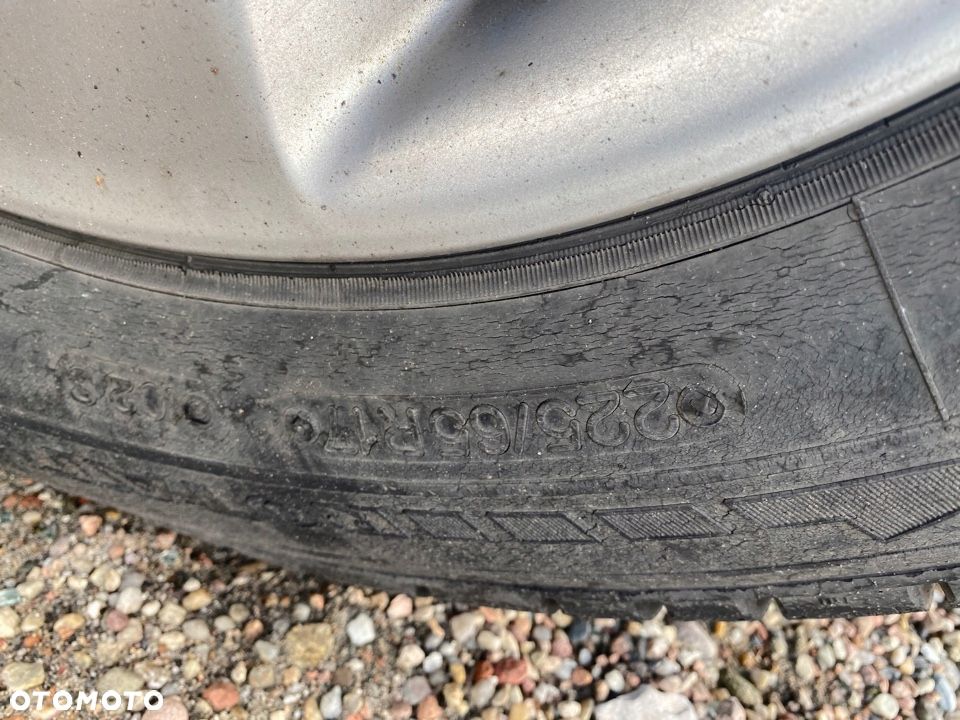 Grand Vitara II 05-10r 2,0 alufelgi z oponami - 8