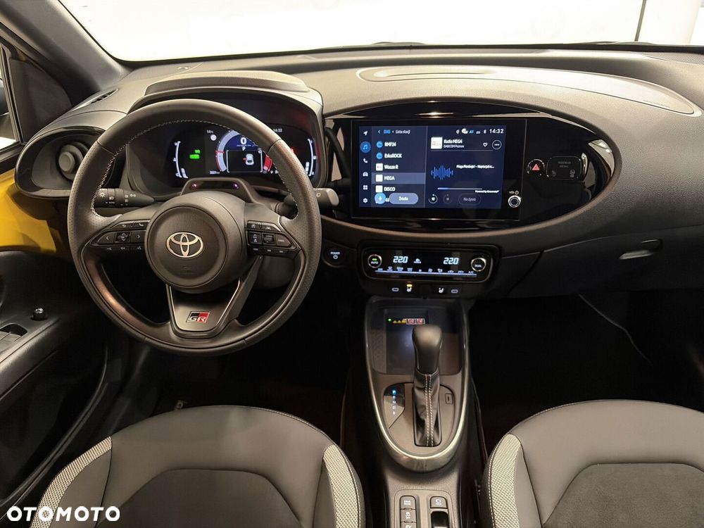 Toyota Aygo X Hybrid 1.5 Style e-CVT - 4