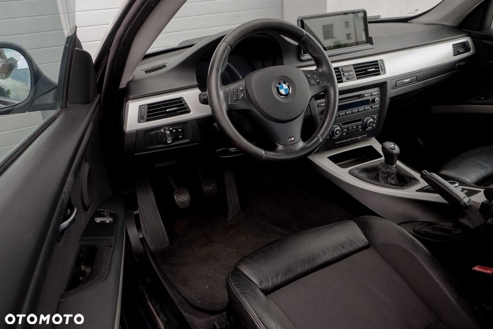 BMW Seria 3 320d - 11