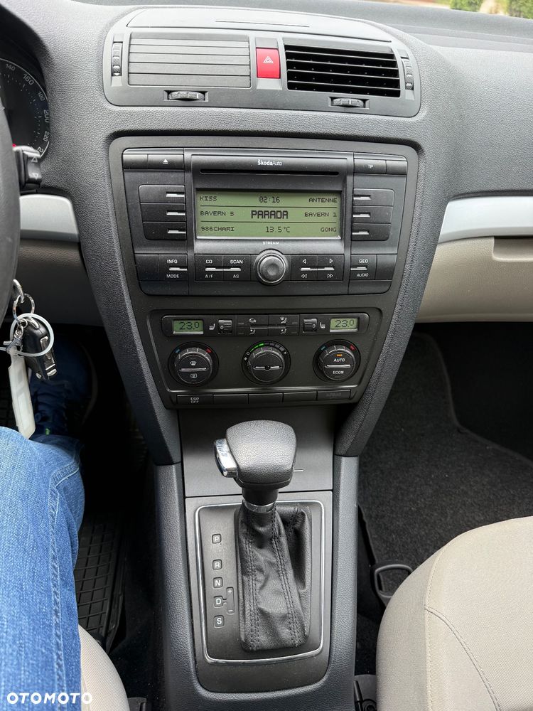 Skoda Octavia 1.6 Automatik Elegance - 16