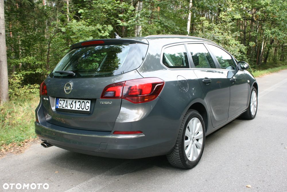 Opel Astra 1.4 Turbo Cosmo - 14
