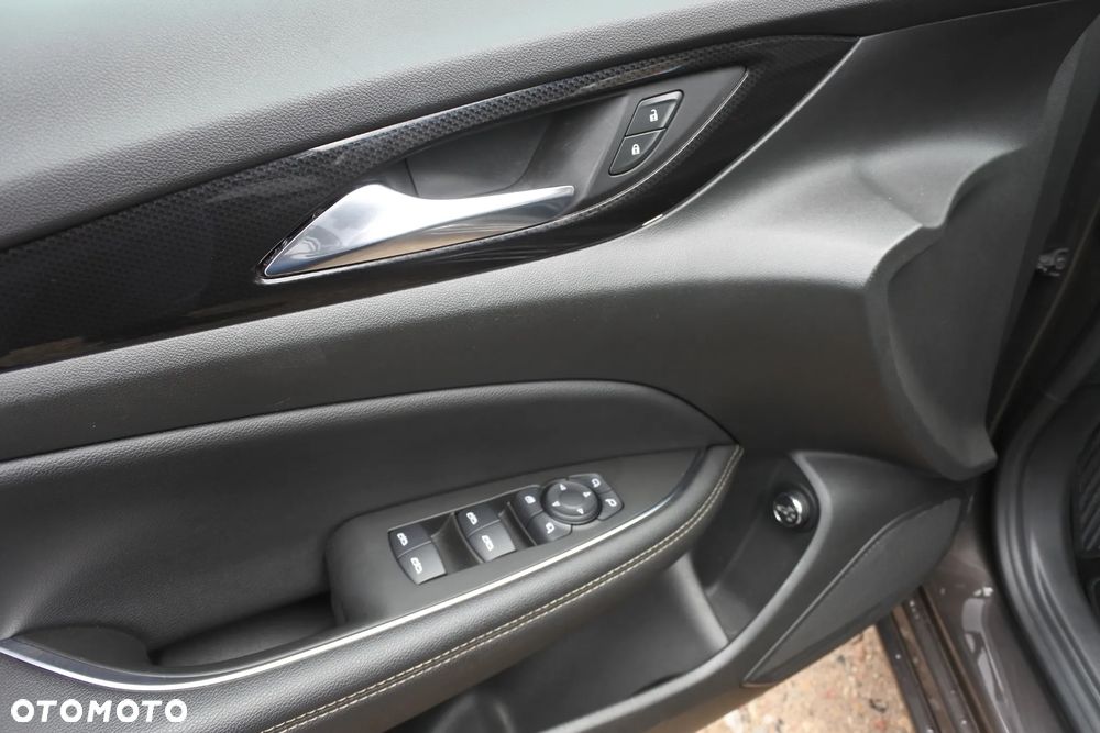 Opel Insignia 2.0 CDTI Business Elegance S&S - 25