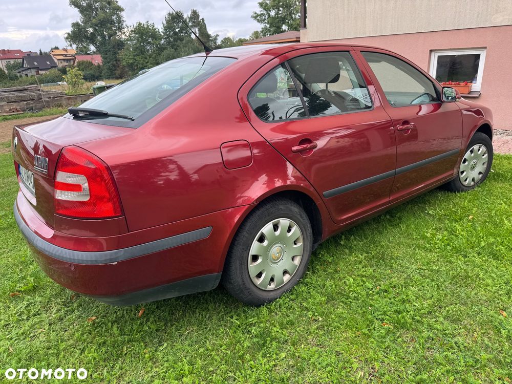 Skoda Octavia 1.6 Elegance - 4