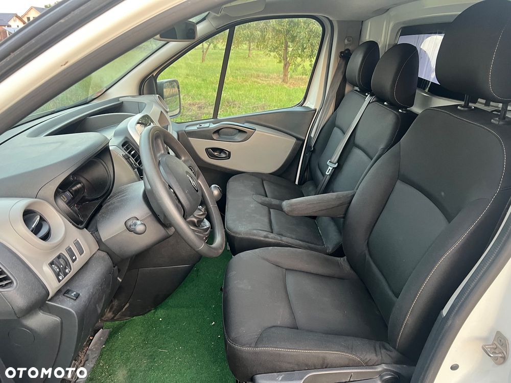 Renault Trafic - 16