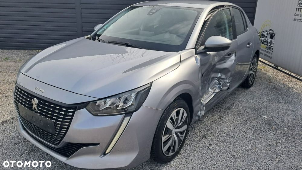 Peugeot 208 - 3