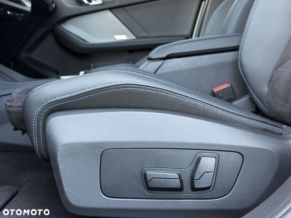 BMW Seria 1 - 25