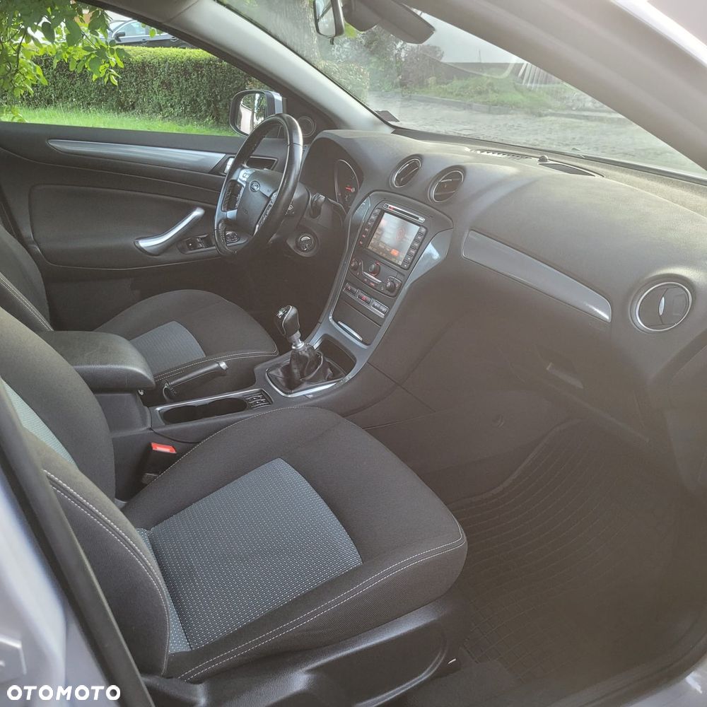 Ford Mondeo - 14