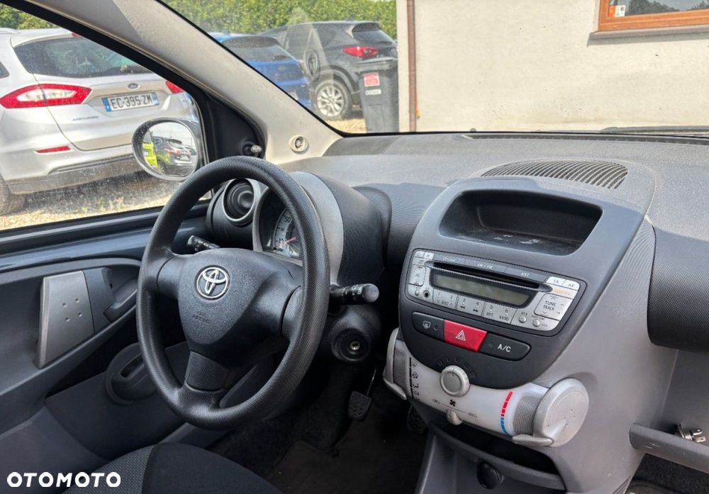 Toyota Aygo - 12