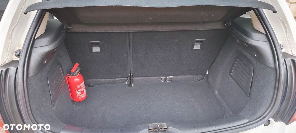 Citroën C3 1.2 PureTech Selection - 36