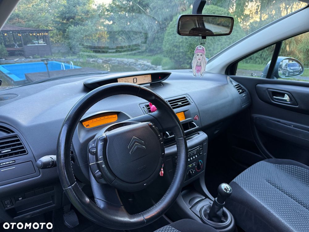 Citroën C4 1.6 16V Magic - 12
