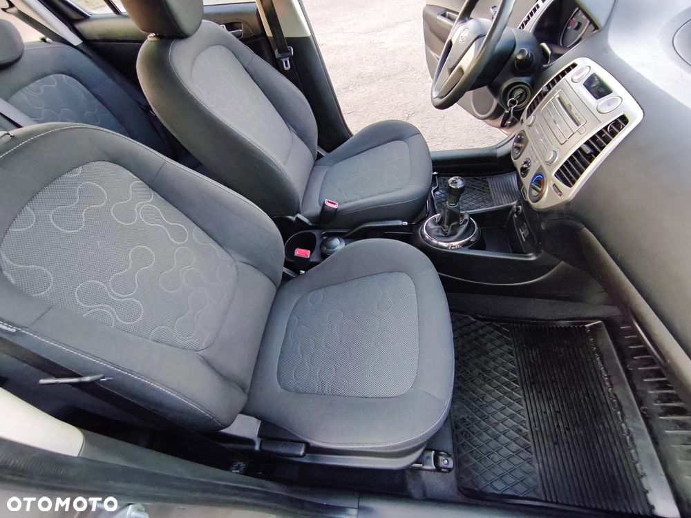 Hyundai i20 1.2 Classic + - 13