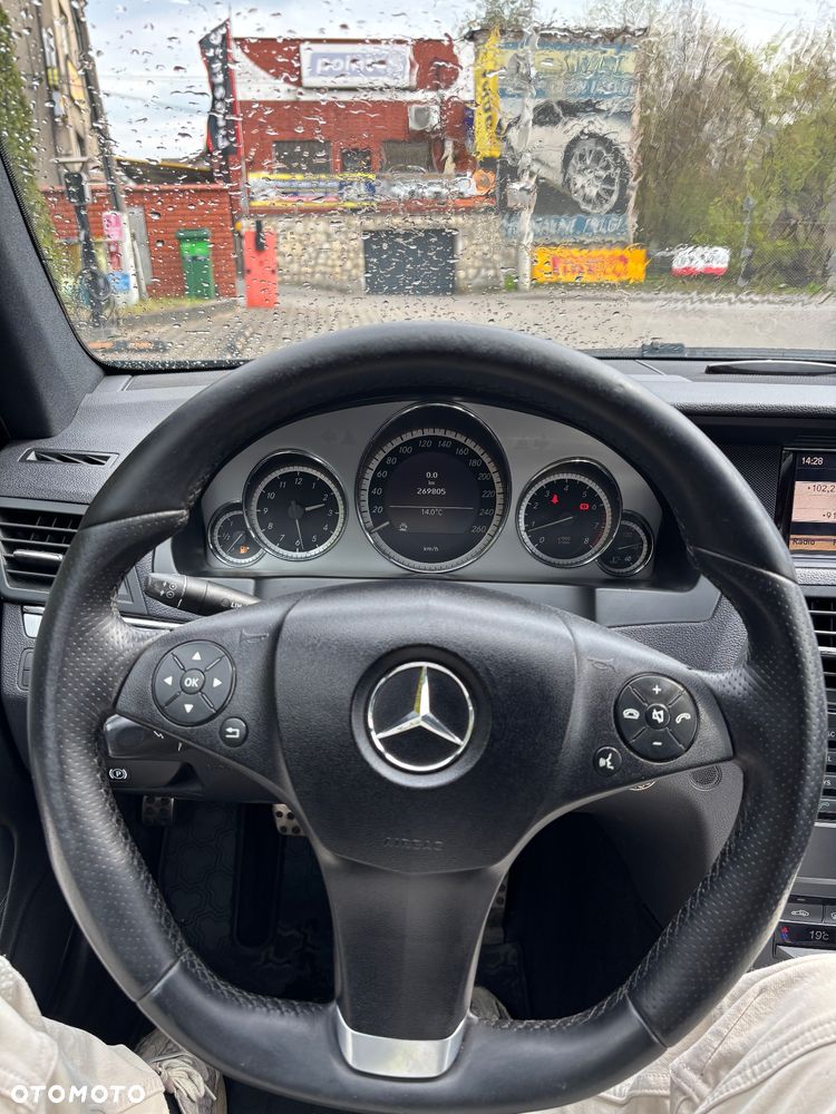 Mercedes-Benz Klasa E - 9