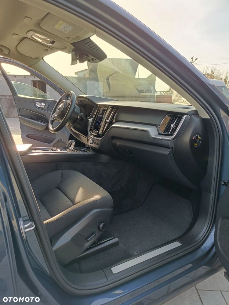 Volvo XC 60 B4 D AWD Geartronic Momentum Pro - 15
