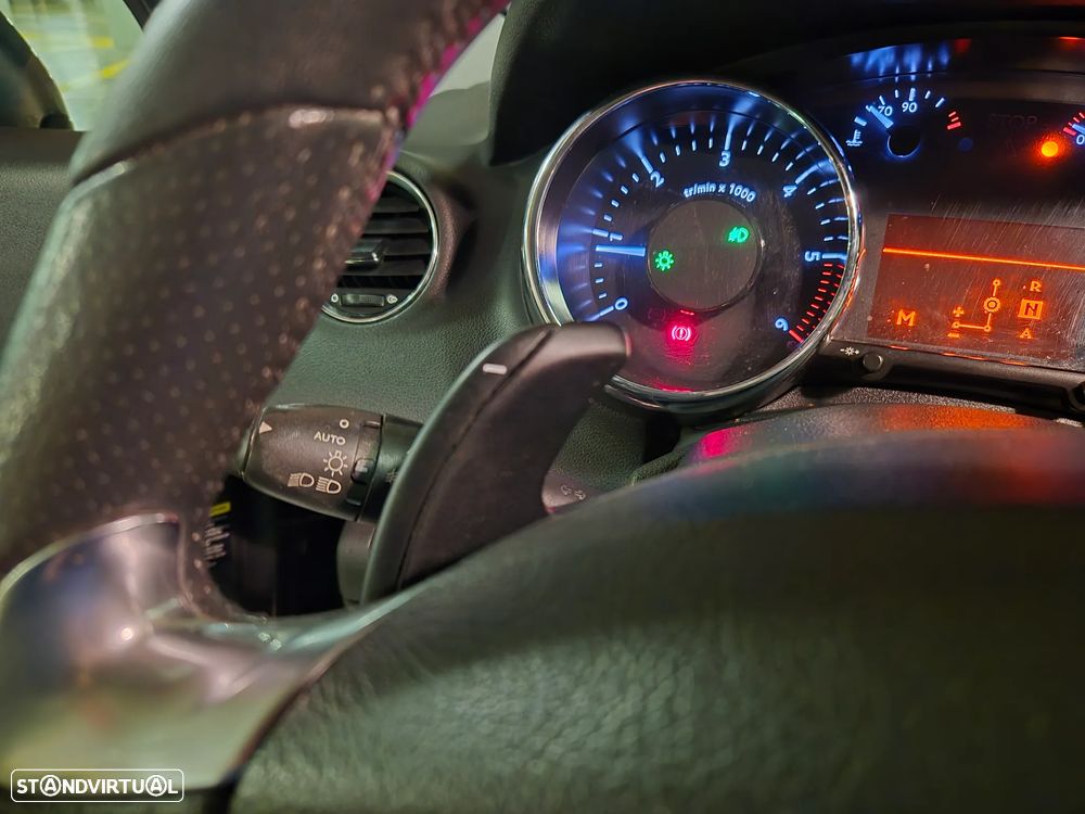 Peugeot 5008 1.6 E-HDi Allure 2-Tronic - 22