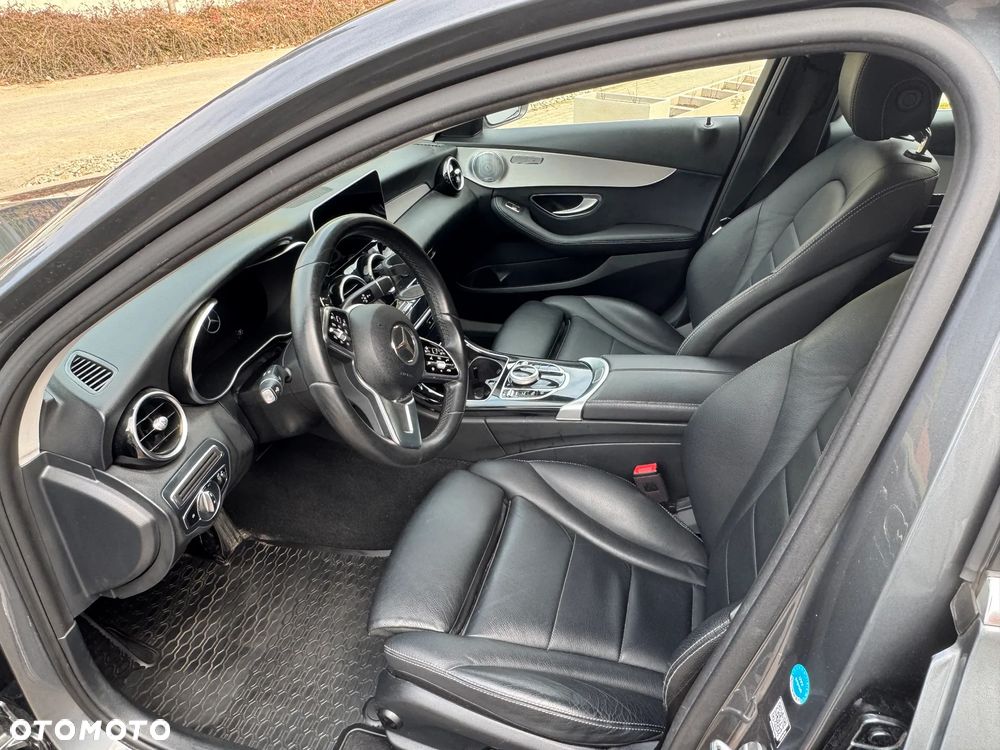 Mercedes-Benz Klasa C 300 d 9G-TRONIC Avantgarde - 13