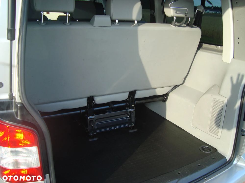 Volkswagen Transporter Caravelle Kurz Trendline - 34