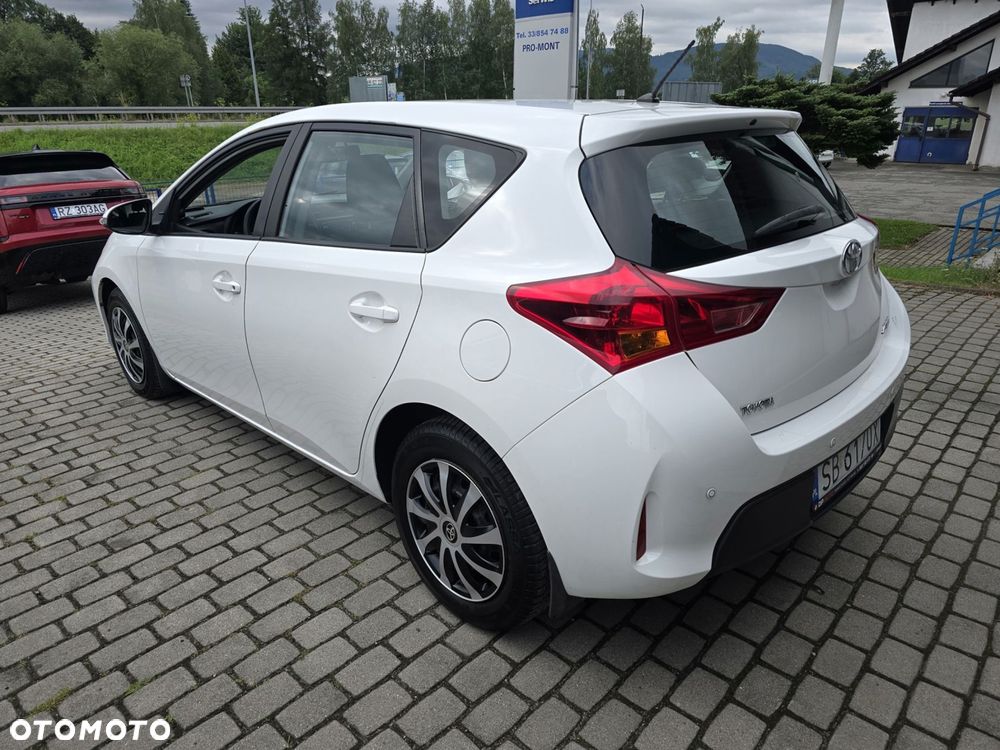 Toyota Auris - 4