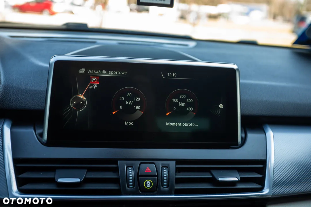 BMW Seria 2 218d - 22