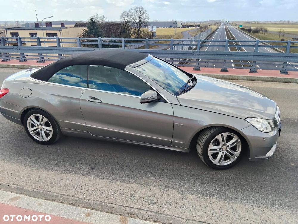 Mercedes-Benz Klasa E 220 CDI DPF BlueEFFICIENCY Automatik Avantgarde - 26