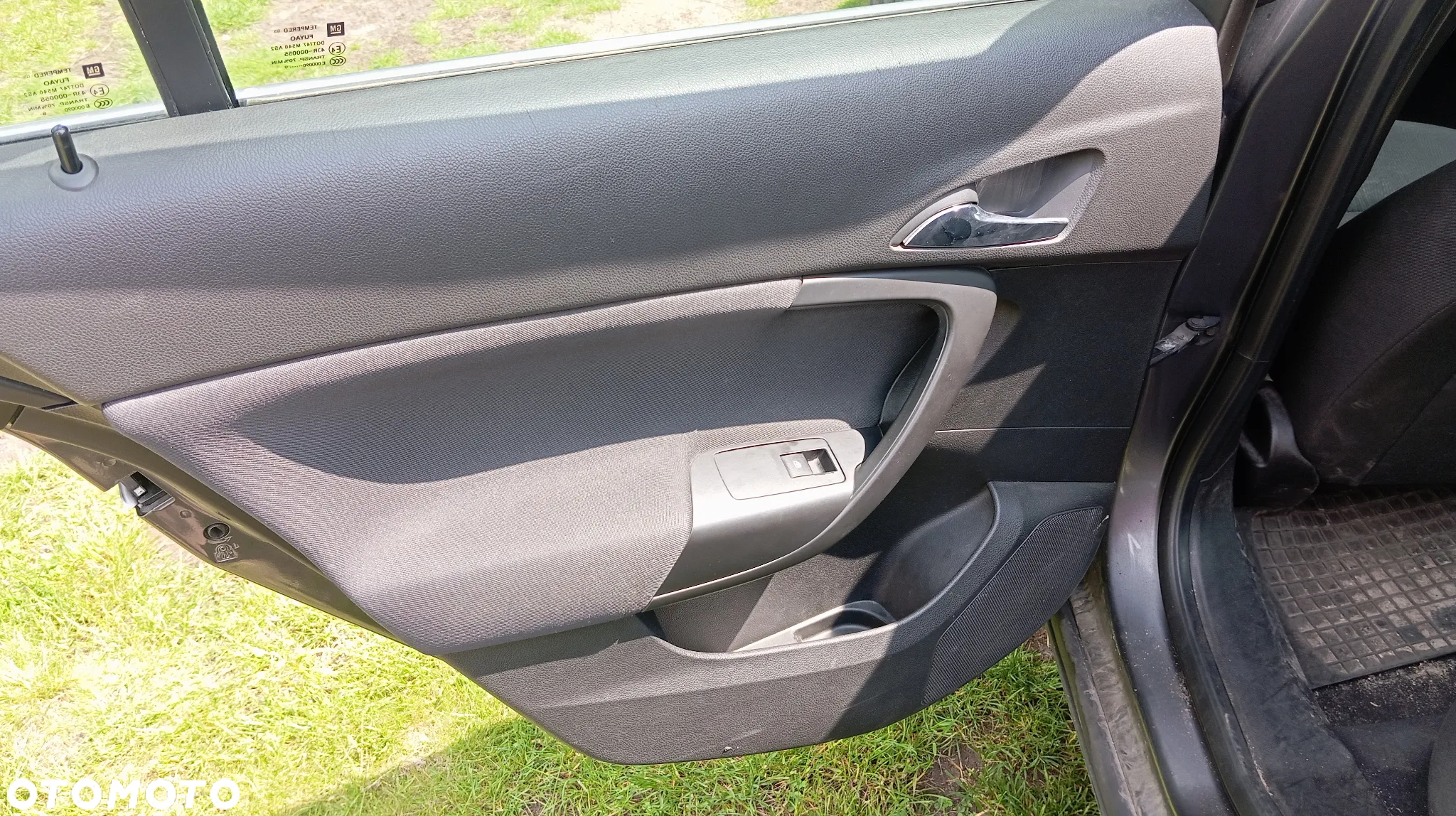 Opel Insignia 1.8 - 16