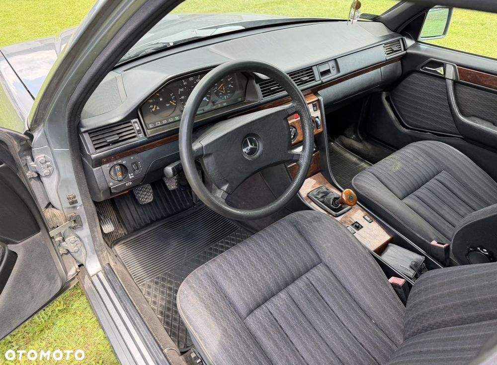 Mercedes-Benz W124 (1984-1993) - 4