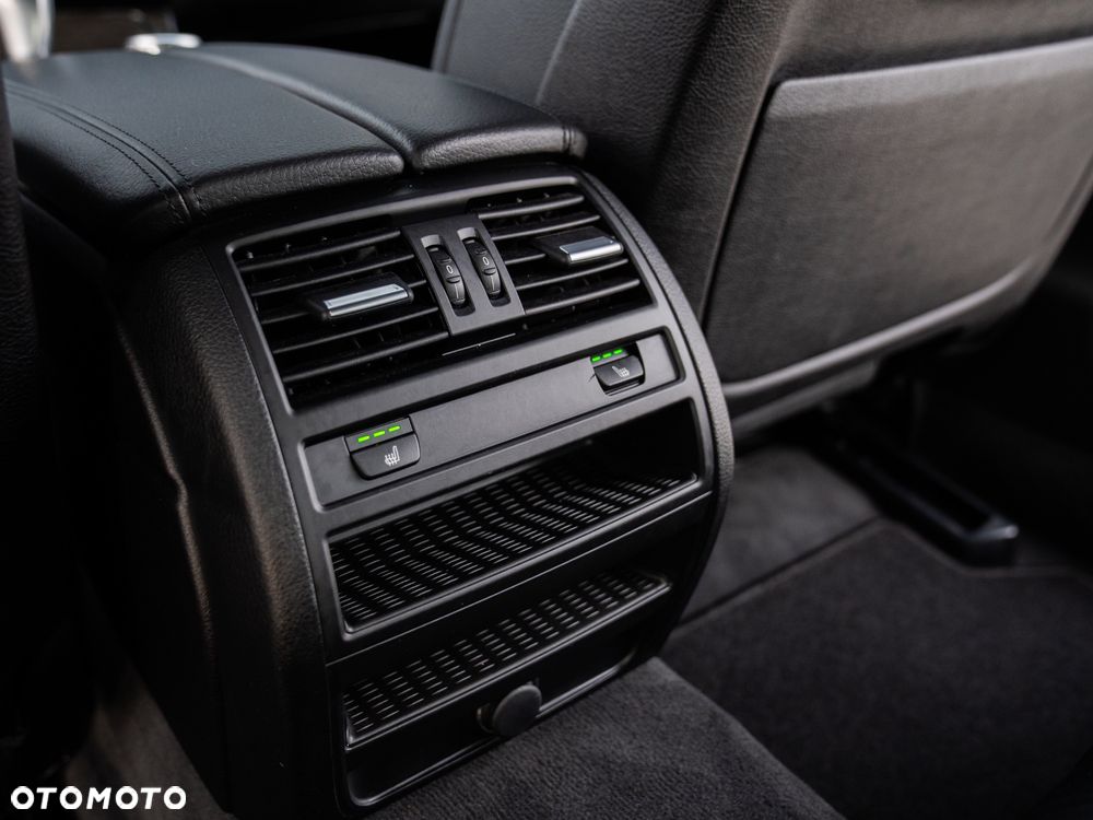 BMW Seria 5 520d xDrive Sport Line - 27