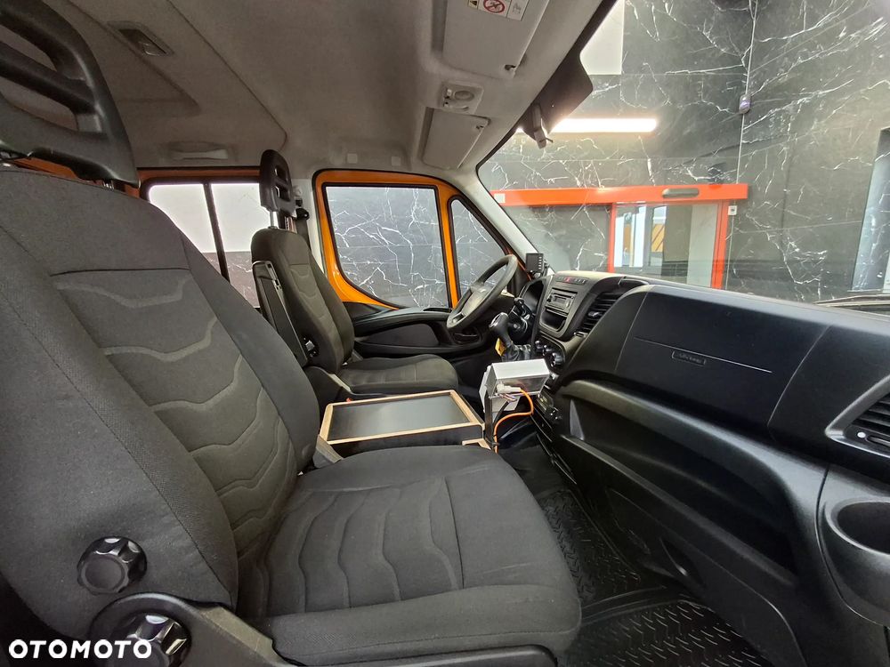 Iveco Daily 35-130 LIFT Doka Brygadówka Automat Hi Matic Plandeka Służba Drogowa Służba Autostradowa Hak Webasto Światła Ostrzegawcze Drogowy - 19