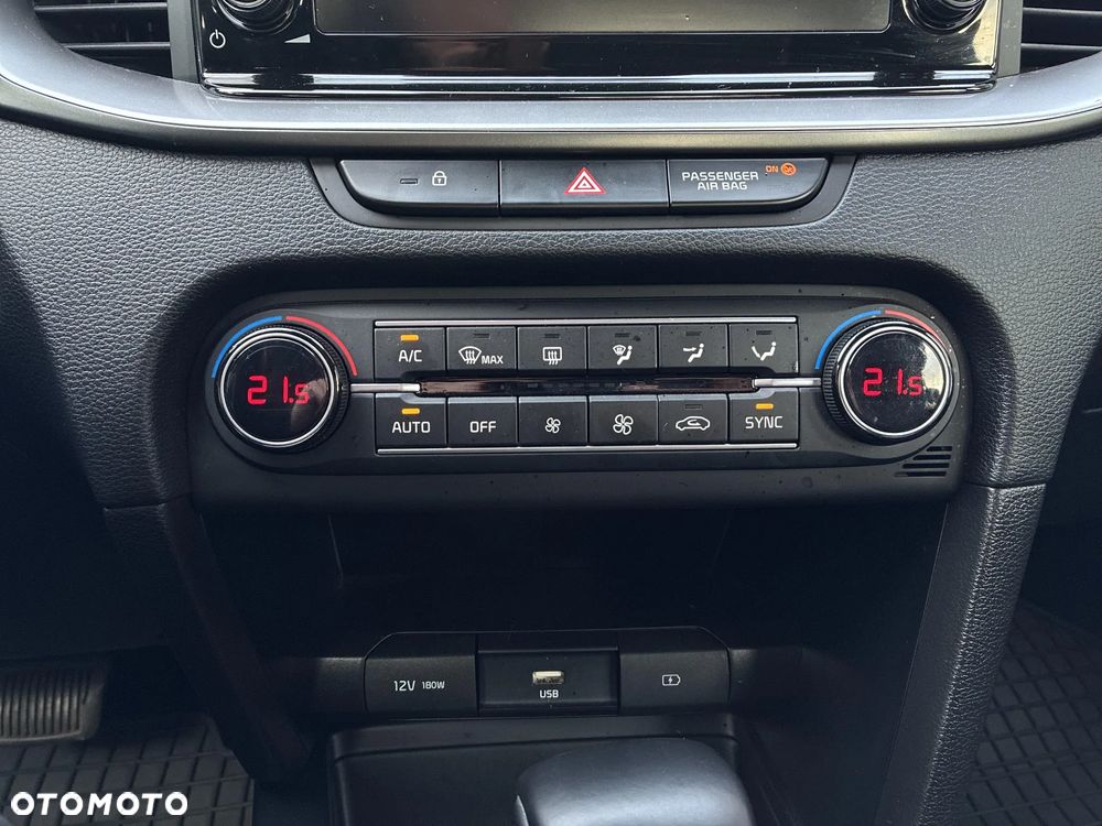 Kia Ceed 1.5 T-GDI M DCT - 24