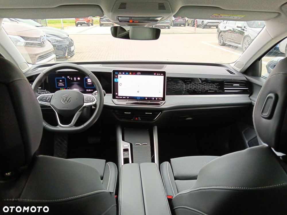Volkswagen Passat - 12