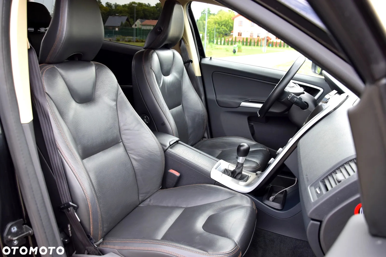 Volvo XC 60 D5 AWD Summum - 14