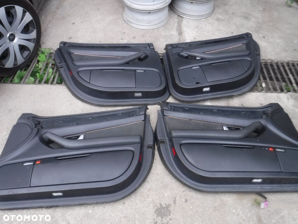 Audi A8 D3 Lift   tapicerki boczki drzwi bose EUROPA komplet - 1