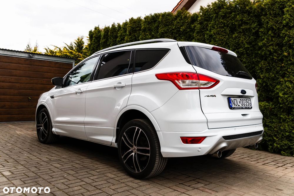 Ford Kuga 2.0 TDCi FWD Titanium Plus - 3