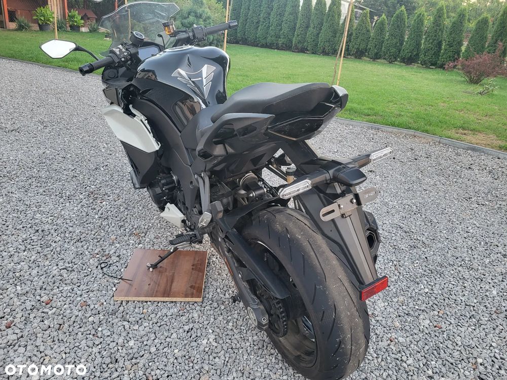 Kawasaki Ninja 1000 SX - 18