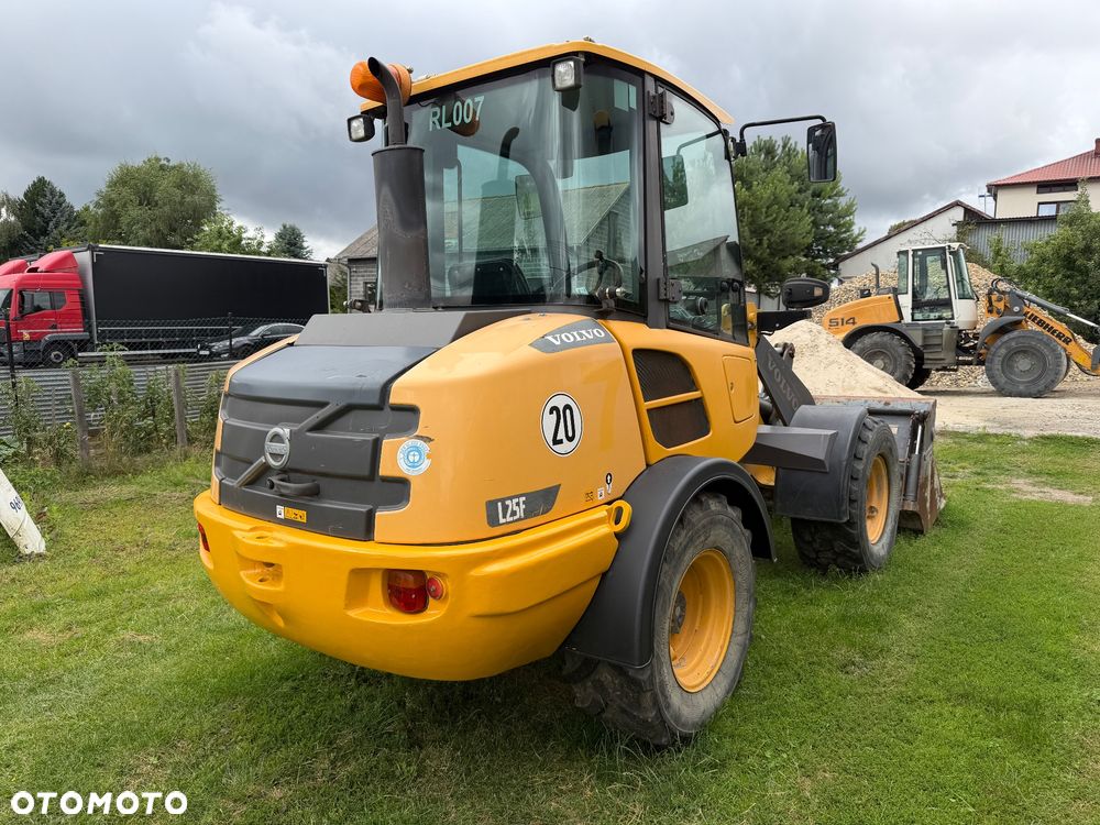 Volvo L25F - 7