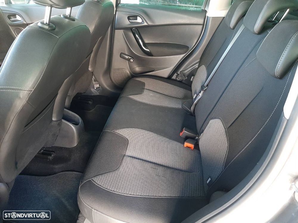 Citroën C3 1.2 PureTech Collection - 6