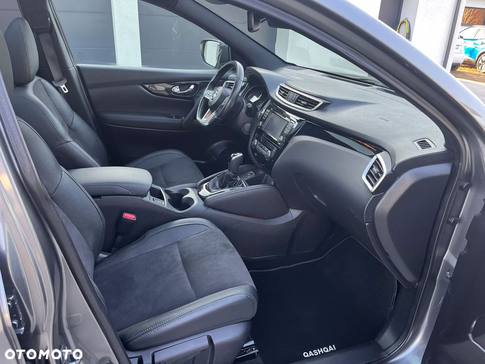 Nissan Qashqai 1.6 dCi Xtronic TEKNA+ - 19