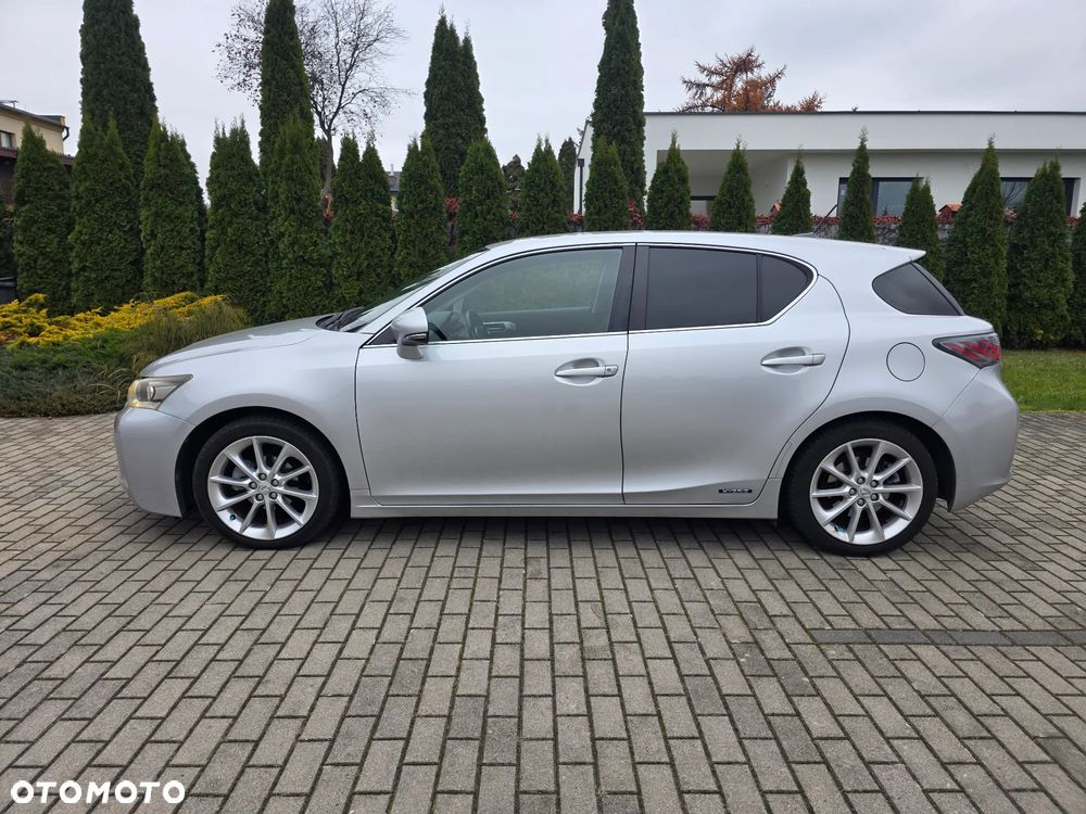 Lexus CT - 1