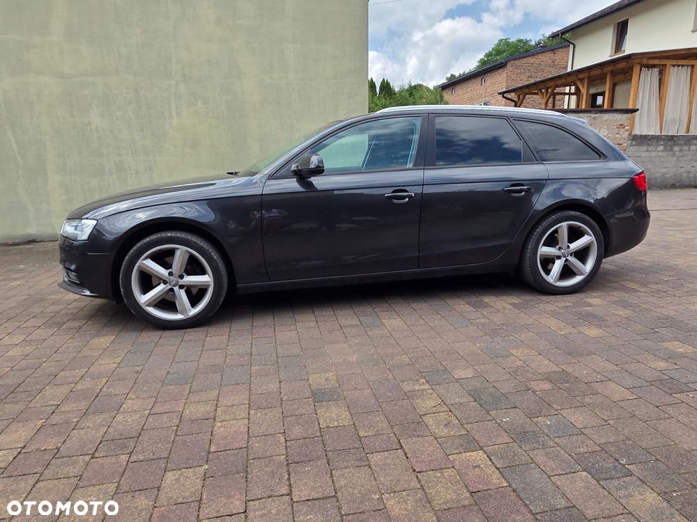 Audi A4 Avant - 4