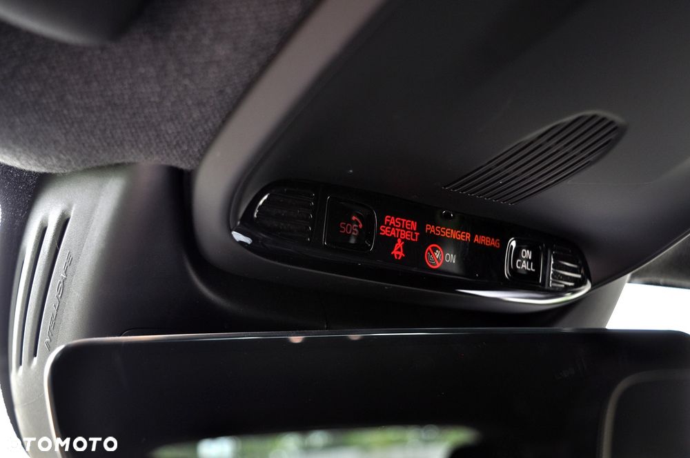 Volvo XC 40 - 35