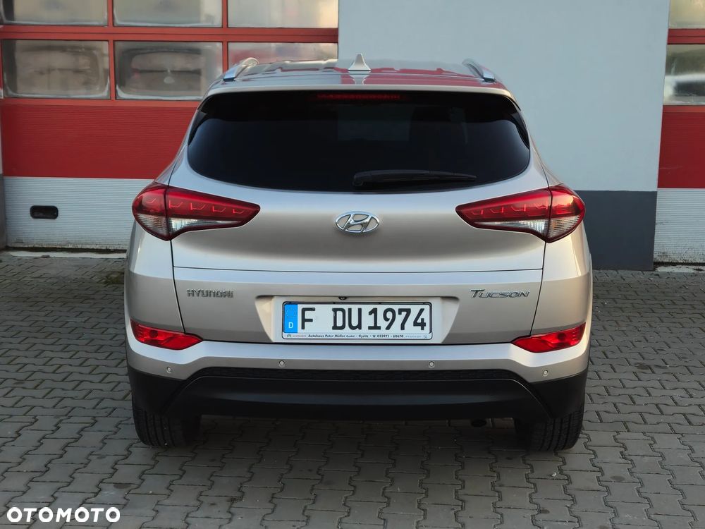Hyundai Tucson 1.7 CRDI BlueDrive Comfort 2WD - 14