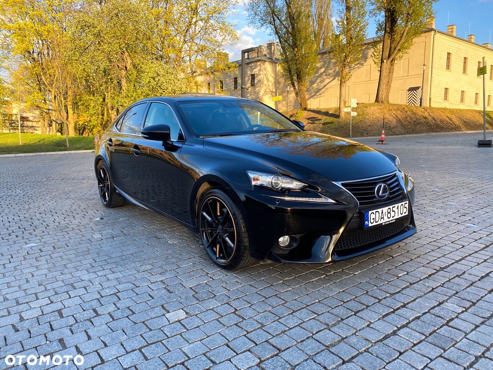 Lexus IS - 7